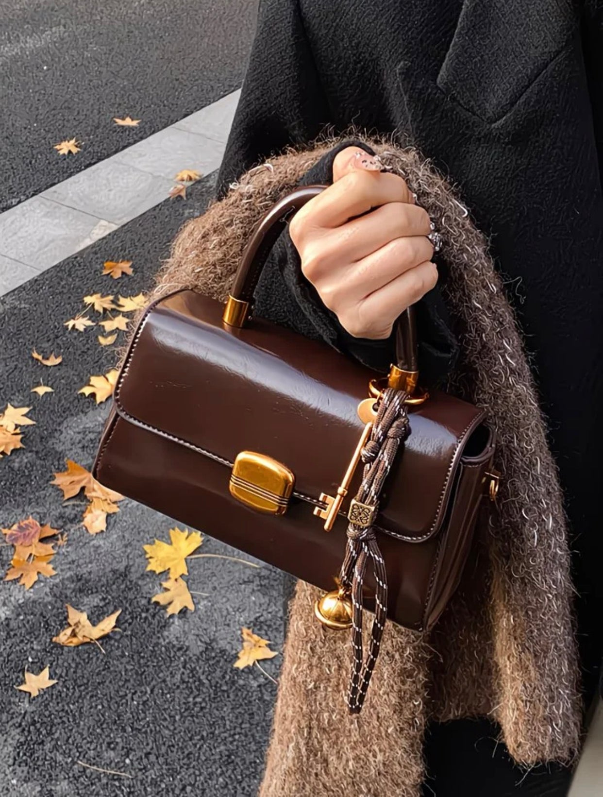 Retro Minimalist Purse
