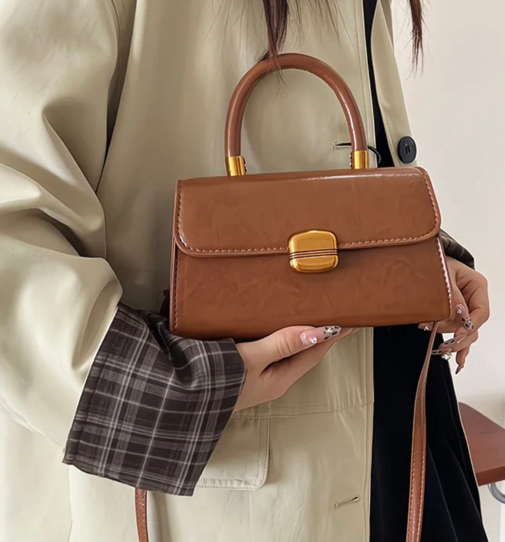 Retro Minimalist Purse