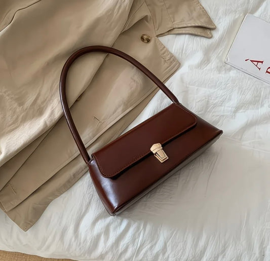Urban Classic Shoulder Bag