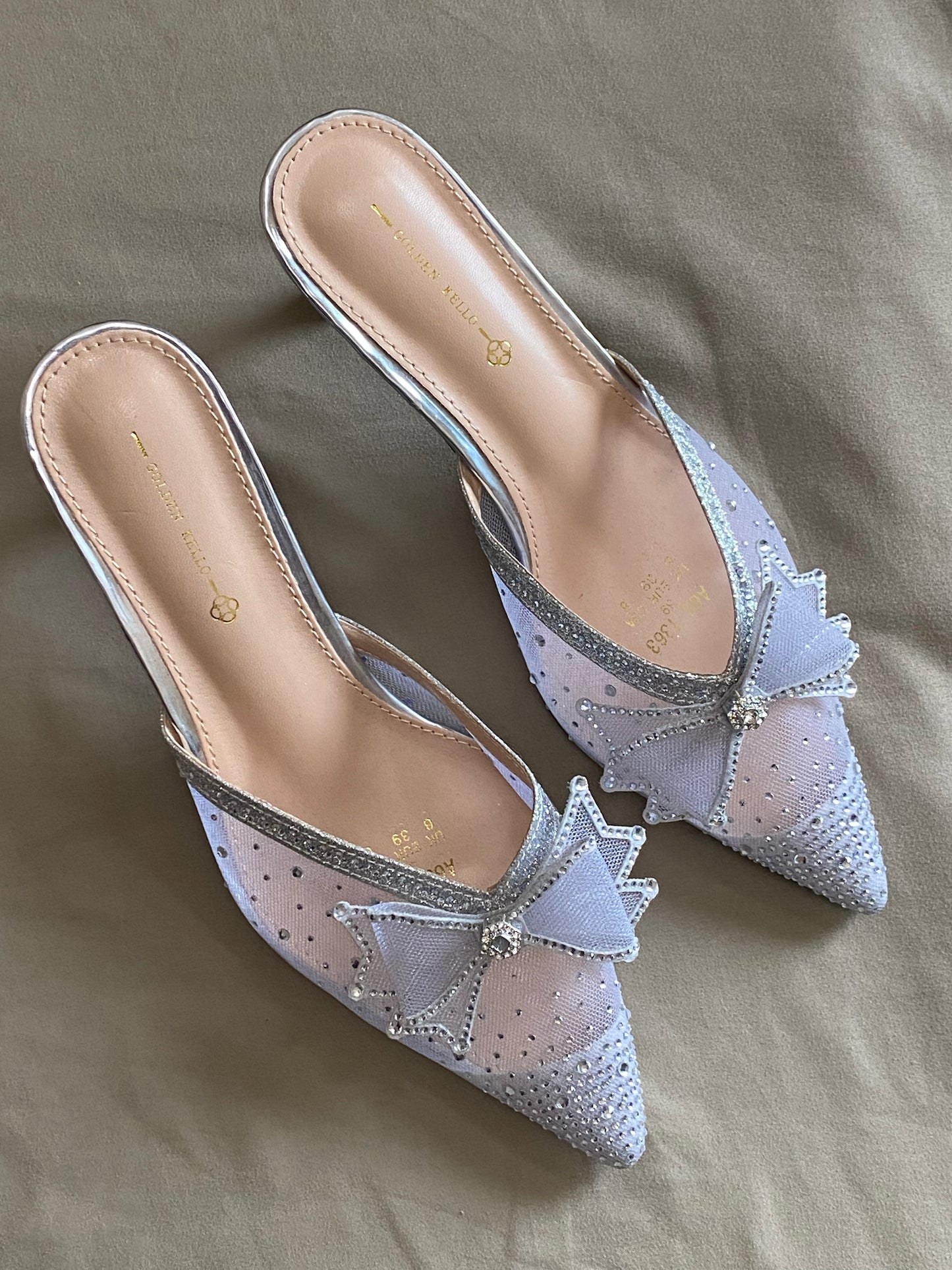 Golden Kello-Cinderella's slipper